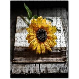 Cakapuzzle Açık Eski Kitap ve Günebakan Çiçeği 500 Parça Puzzle