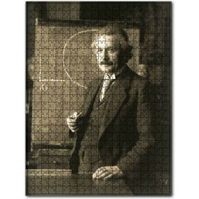 Cakapuzzle Albert Einstein Tahta Önünde Siyah Beyaz Ahşap 500 Parça Puzzle