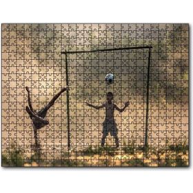 Cakapuzzle Asyalı Çocuklar Futbol Oynuyor Mdf 120 Parça Puzzle