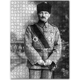 Cakapuzzle Atatürk Kalpaklı Madalyalı Ayakta Ahşap 1000 Parça Puzzle