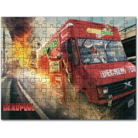 Cakapuzzle Bal Rengi Araç Sol Ön Far Detay Karanlık Arkaplan 255 Parça Puzzle