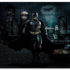 Cakapuzzle Batman Kara Şövalye ve Gökyüzünde Logosu Mdf 120 Parça Puzzle