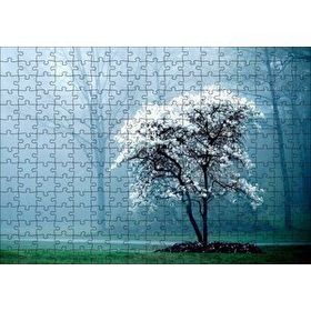 Cakapuzzle Beyaz Çiçekli Ağaç ve Arkada Sisli Orman 120 Parça Ahşap Puzzle