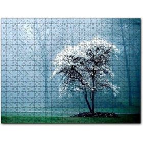 Cakapuzzle Beyaz Çiçekli Ağaç ve Arkada Sisli Orman Mdf 1000 Parça Puzzle