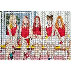 Cakapuzzle Black Pink Kore Pop Kırmızı Beyaz Lacoste 1000 Parça Puzzle