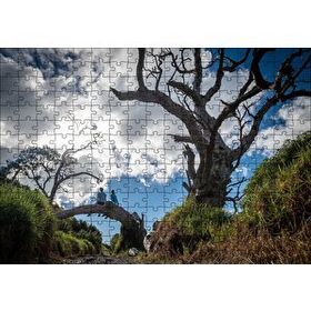 Cakapuzzle Bulutlar Kuru Ağaç ve Dalındaki Çift 120 Parça Ahşap Puzzle
