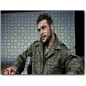 Cakapuzzle Che Guevara Yeşil Parkasıyla Radyo Konuğu Mdf 120 Parça Puzzle