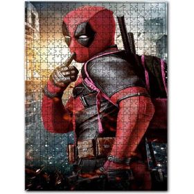 Cakapuzzle Deadpool ve Şehir Manzarası 255 Parça Puzzle