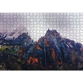 Cakapuzzle Dik Yamaçlı Dumanlı Dağ Ahşap 500 Parça Puzzle