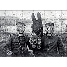 Cakapuzzle Gaz Maskeli Askerler ve Eşek Sb Mdf 120 Parça Puzzle