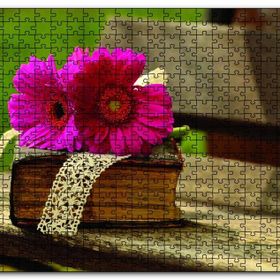 Cakapuzzle Gerbera Eski Kitap ve Dantel Mdf 255 Parça Puzzle