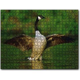 Cakapuzzle Gölde Kanatlarını Açmış Kaz 255 Parça Puzzle