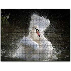 Cakapuzzle Gölde Kanatlarını Temizleyen Beyaz Kuğu Mdf 120 Parça Puzzle