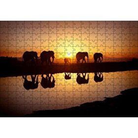 Cakapuzzle Günbatımında Nehir Kenarındaki Fil Ailesi 120 Parça Ahşap Puzzle