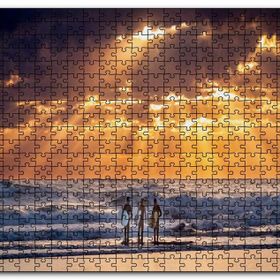Cakapuzzle Günbatımında Okyanus ve Sahilde Sörfçüler Mdf 255 Parça Puzzle