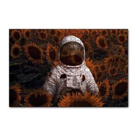 Cakapuzzle Günebakan Tarlasında Astoronot Görseli 120 Parça Ahşap Puzzle