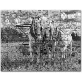Cakapuzzle Hasat Yapan İki At ve Yanlarındaki Tay Monokrom Mdf 120 Parça Puzzle