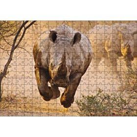 Cakapuzzle Hücum Halindeki Gergedan ve Arkada Ailesi 120 Parça Ahşap Puzzle