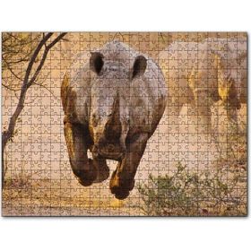 Cakapuzzle Hücum Halindeki Gergedan ve Arkada Ailesi Mdf 500 Parça Puzzle