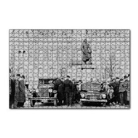 Cakapuzzle İnsanlar 1927 Volvo PV4 Modelini İncelerken 120 Parça Ahşap Puzzle