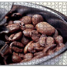 Cakapuzzle Kahve Değirmeni ve Çekirdekler Yakın Çekim Mdf 1000 Parça Puzzle