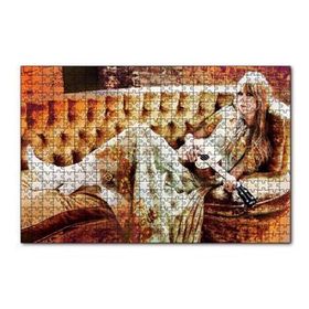 Cakapuzzle Kanepede Gitar Çalan Sarışın Kız 120 Parça Ahşap Puzzle