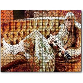 Cakapuzzle Kanepede Gitar Çalan Sarışın Kız Mdf 255 Parça Puzzle
