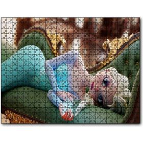 Cakapuzzle Kanepede Yatmış Buzlar Kraliçesi Elsa Görseli Mdf 1000 Parça Puzzle