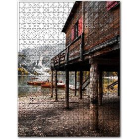 Cakapuzzle Karlı Dağlar Gölde Kayıklar ve Ahşap Kulübe Ahşap 255 Parça Puzzle