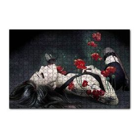Cakapuzzle Kırmızı Güller Genç Kadın ve Siyah Kelebek 120 Parça Ahşap Puzzle