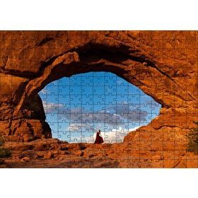 Cakapuzzle Kırmızı Kayalıklardaki Göz ve Kadın 255 Parça Puzzle