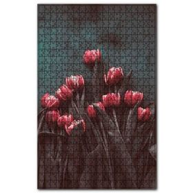 Cakapuzzle Kırmızı Laleler Eskitilmiş Yeşil Arkaplan Ahşap 1000 Parça Puzzle