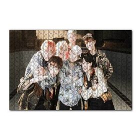 Cakapuzzle Kore Pop Grubu BTS Üyeleri 120 Parça Ahşap Puzzle