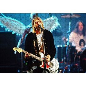 Cakapuzzle Kurt Cobain Sahnede Şarkılarıyla 255 Parça Puzzle
