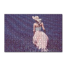 Cakapuzzle Lavanta Tarlasında Yürüyen Şapkalı Kadın 120 Parça Ahşap Puzzle
