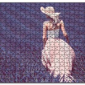 Cakapuzzle Lavanta Tarlasında Yürüyen Şapkalı Kadın Mdf 1000 Parça Puzzle