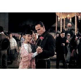 Cakapuzzle Marlon Brando Dans Ediyor 255 Parça Puzzle