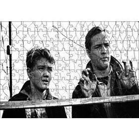Cakapuzzle Marlon Brando ve Çocuk Tel Örgüler 120 Parça Ahşap Puzzle