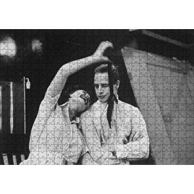 Cakapuzzle Marlon Brando Ve Jean Simmons Bir Sahne 120 Parça Ahşap Puzzle