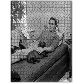 Cakapuzzle Marlon Brando ve Siyah Köpeği 500 Parça Puzzle