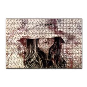 Cakapuzzle Mektup Zeminde Gizemli Şapkalı Genç Kız 120 Parça Ahşap Puzzle