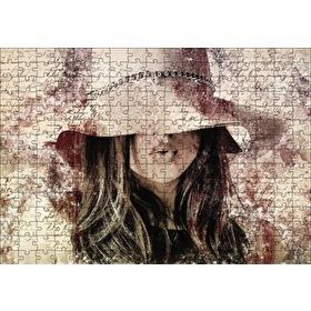 Cakapuzzle Mektup Zemininde Şapkalı Kız 120 Parça Ahşap Puzzle