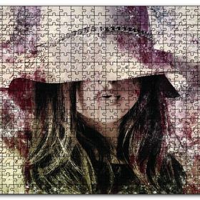 Cakapuzzle Mektup Zemininde Şapkalı Kız Ahşap 1000 Parça Puzzle