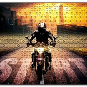 Cakapuzzle Motorsikletli Adam Günbatımı ve Gökdelenler Mdf 120 Parça Puzzle