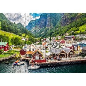 Cakapuzzle Norveç Alplerinde Göl Kenarındaki Mini Kasaba Mdf 255 Parça Puzzle
