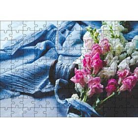 Cakapuzzle Pembe Beyaz Çiçekli Buket ve Mavi Kumaş 120 Parça Ahşap Puzzle
