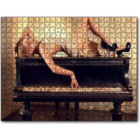 Cakapuzzle Piyano Üzerine Uzanmış Sarışın Kadın 255 Parça Puzzle