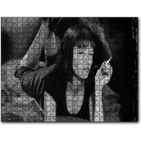 Cakapuzzle Pulp Fiction Ucuz Roman Siyah Baeyaz Görseli Mdf 1000 Parça Puzzle