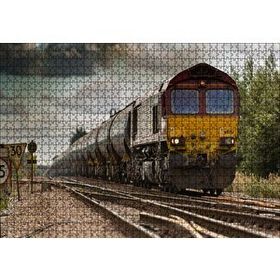 Cakapuzzle Raylar Tren ve Bulutlu Gökler 120 Parça Ahşap Puzzle