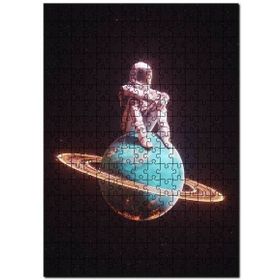 Cakapuzzle Satürn Sıkışmış Astronot Fantastik Görsel Mdf 1000 Parça Puzzle